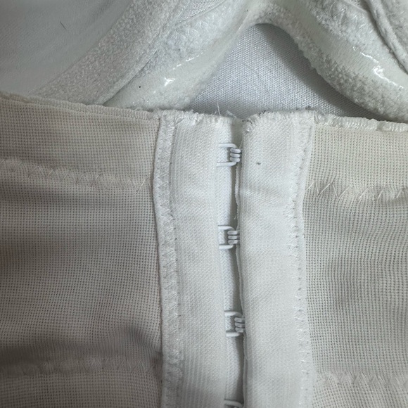 Cacique white bra size 42B - Picture 6 of 10